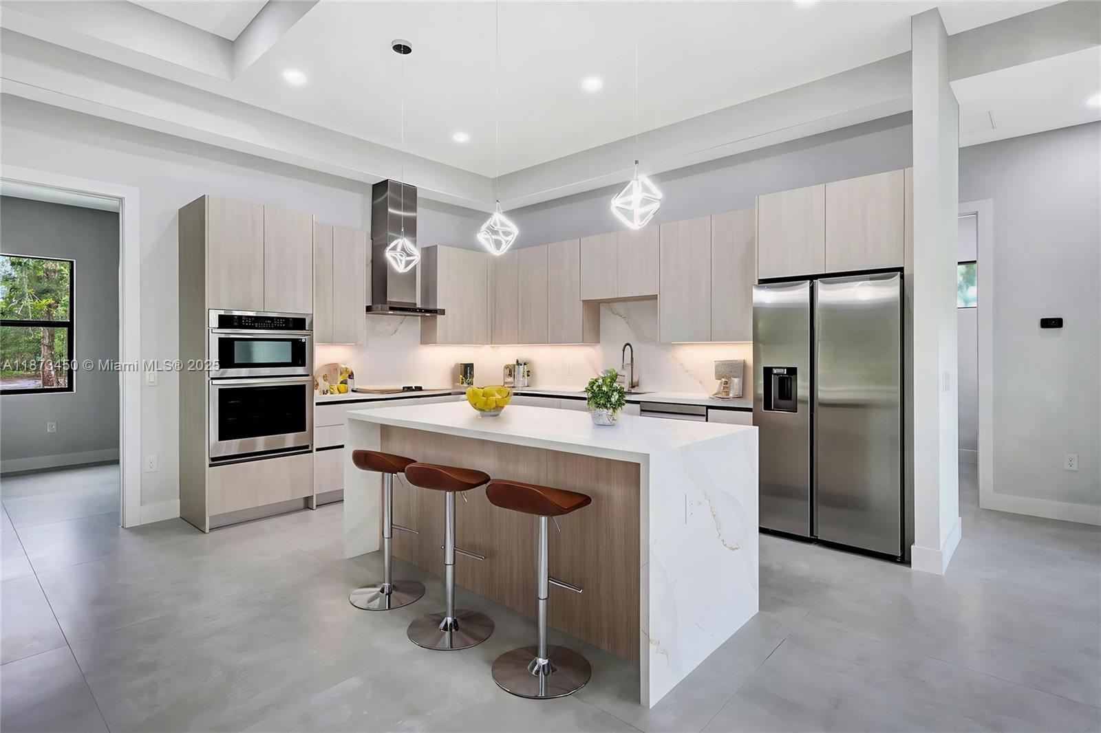 GOLDEN GATE ESTATES - Residential