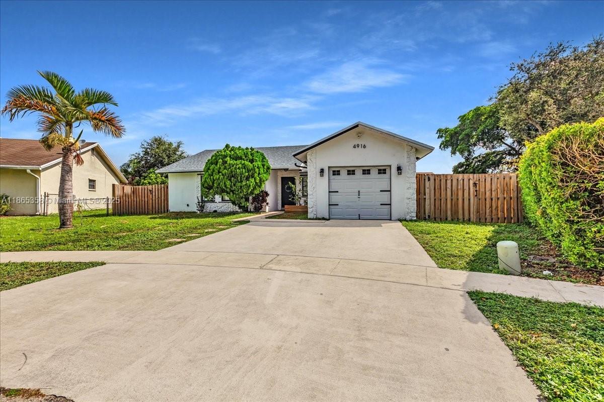 4916 NW 92nd Ave