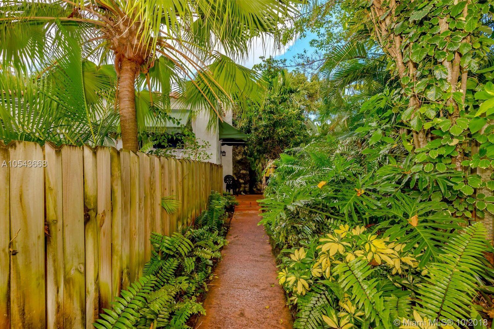 COLEE HAMMOCK - Residential Lease