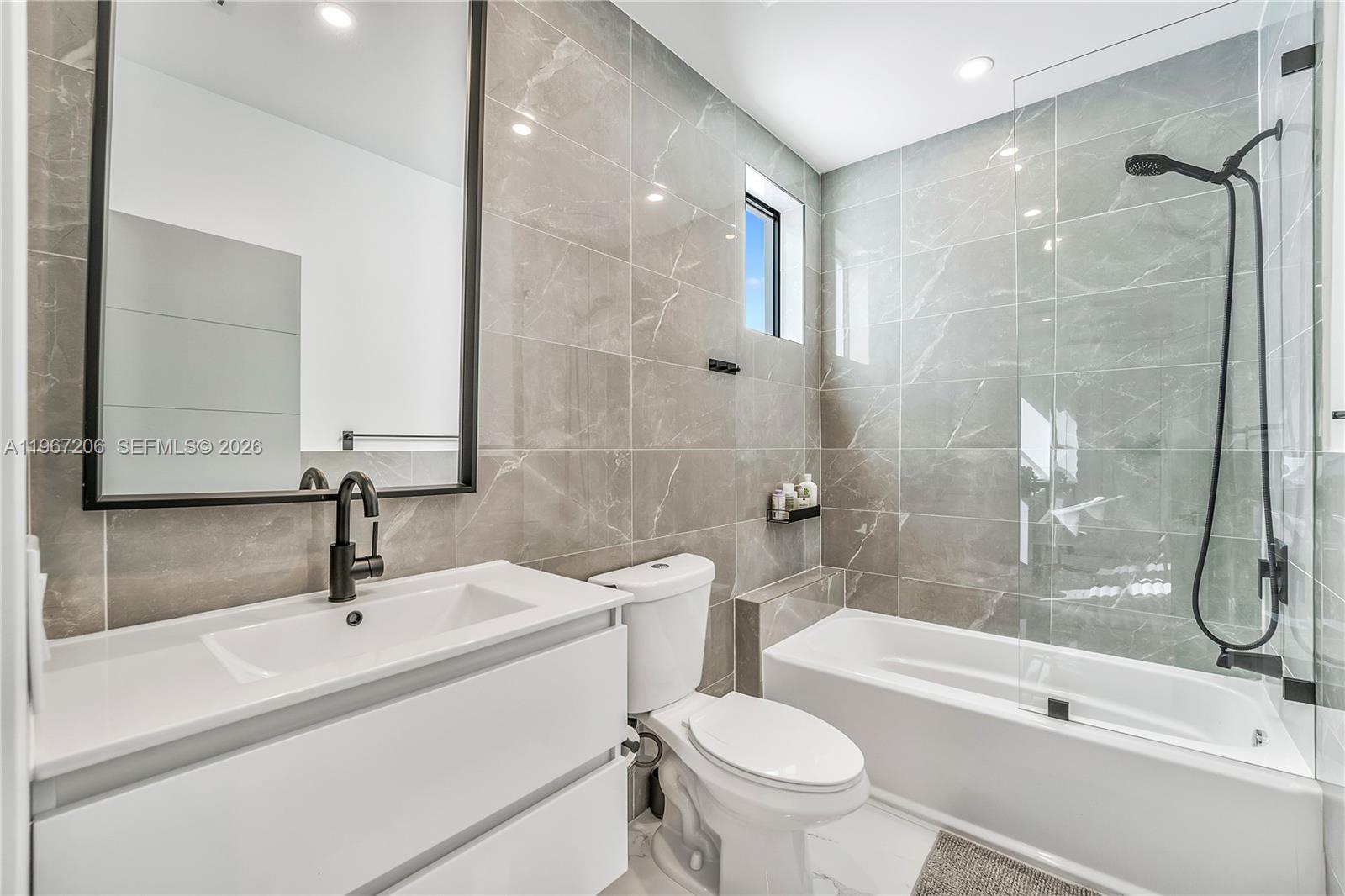 GRAPELAND - Residential