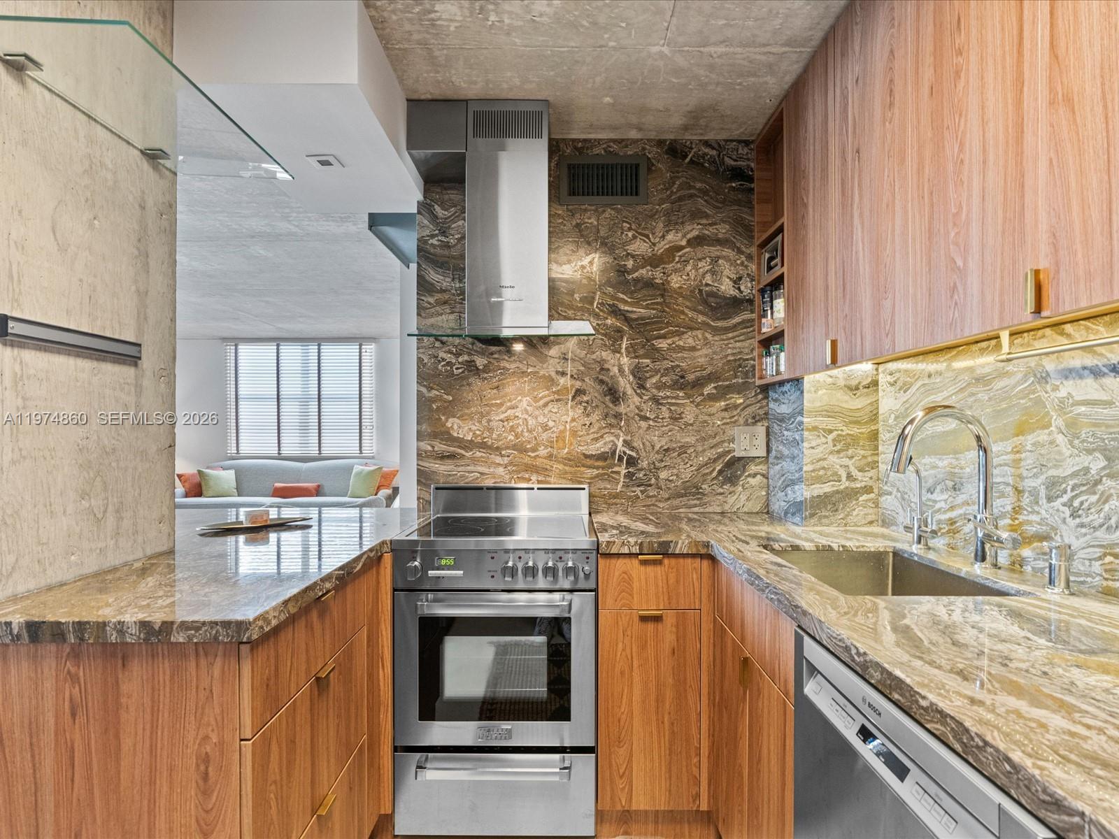 ISLAND TERRACE CONDO - Residential