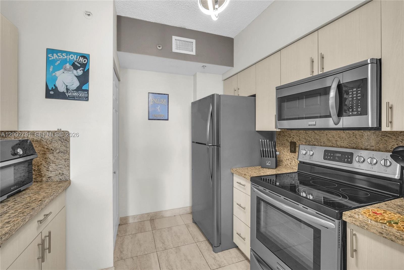 PORTO BELLAGIO CONDO - Residential