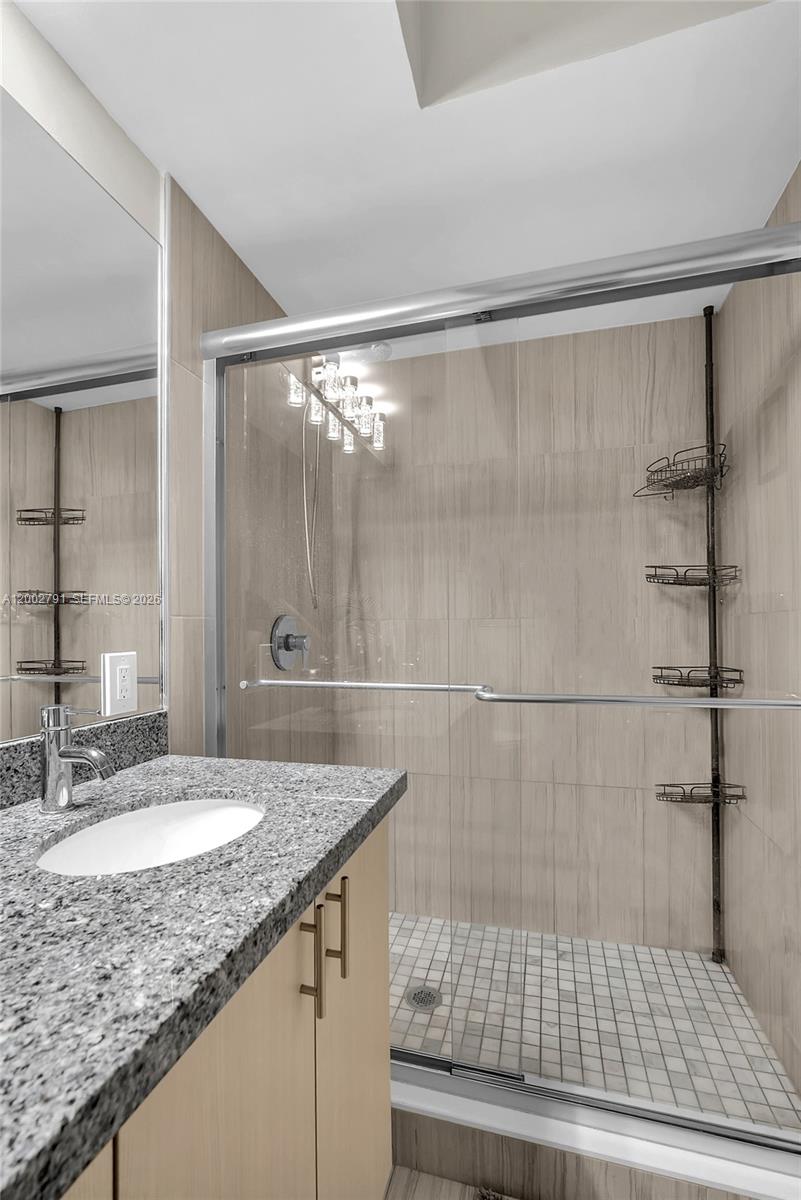 PORTO BELLAGIO CONDO - Residential