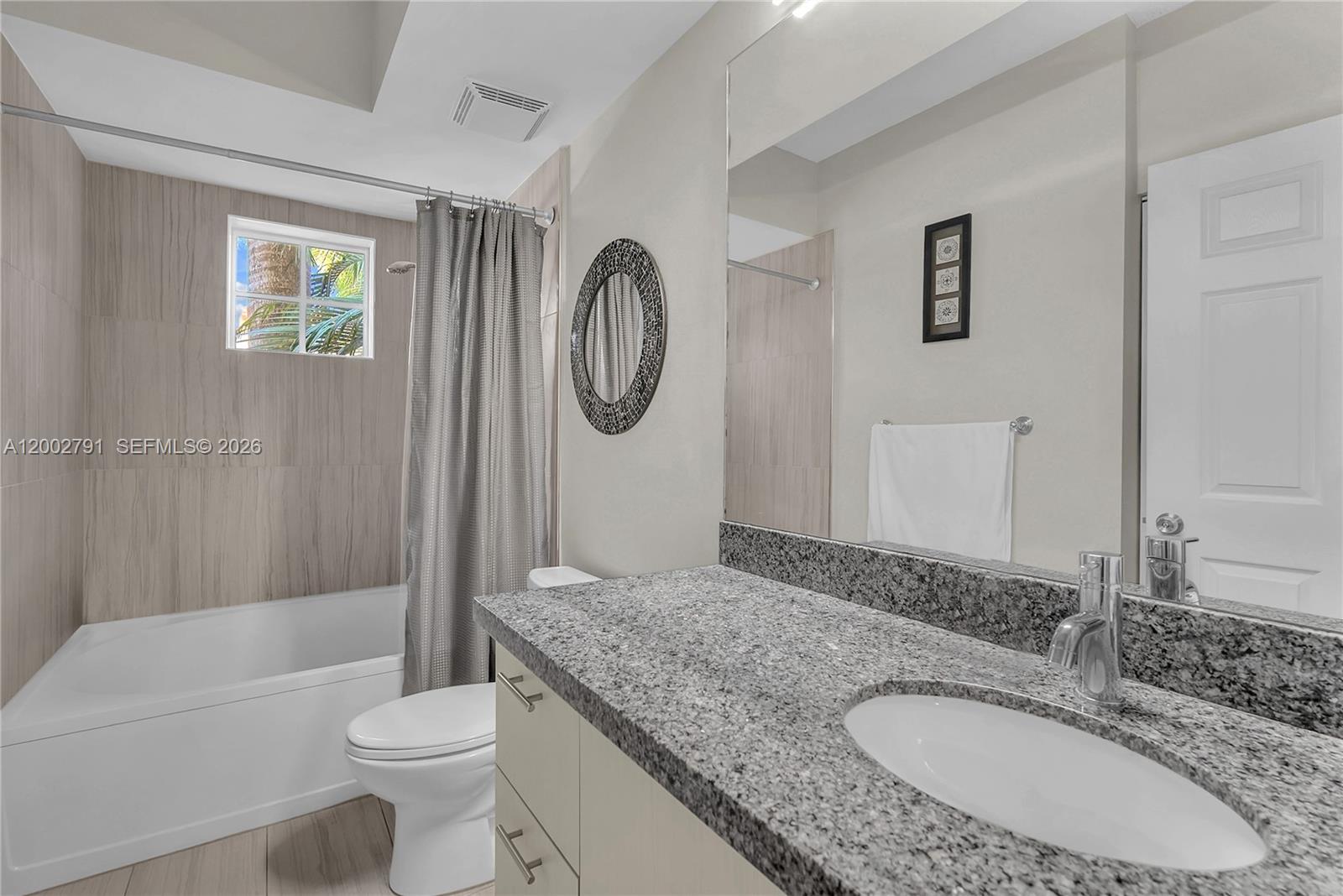 PORTO BELLAGIO CONDO - Residential