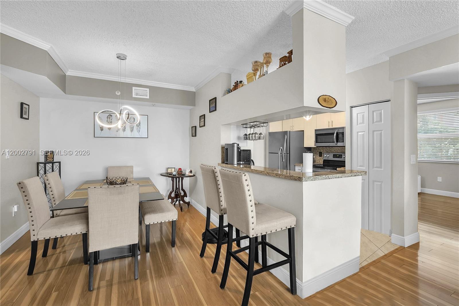 PORTO BELLAGIO CONDO - Residential