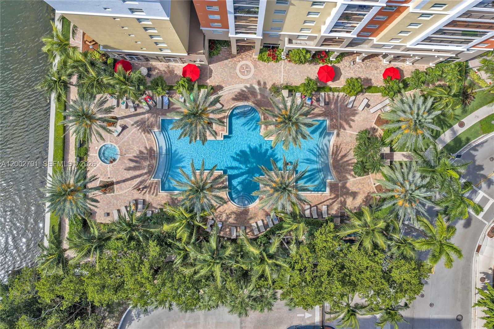 PORTO BELLAGIO CONDO - Residential