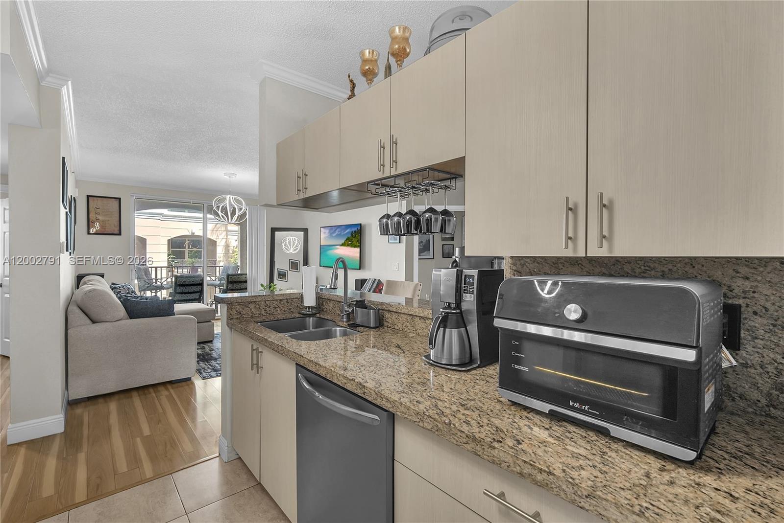 PORTO BELLAGIO CONDO - Residential