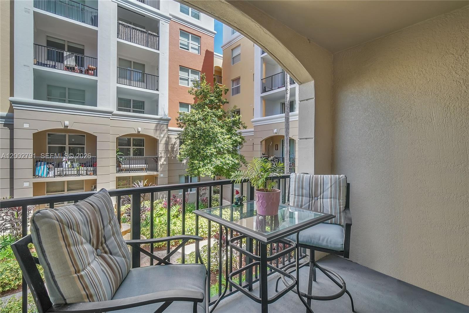 PORTO BELLAGIO CONDO - Residential