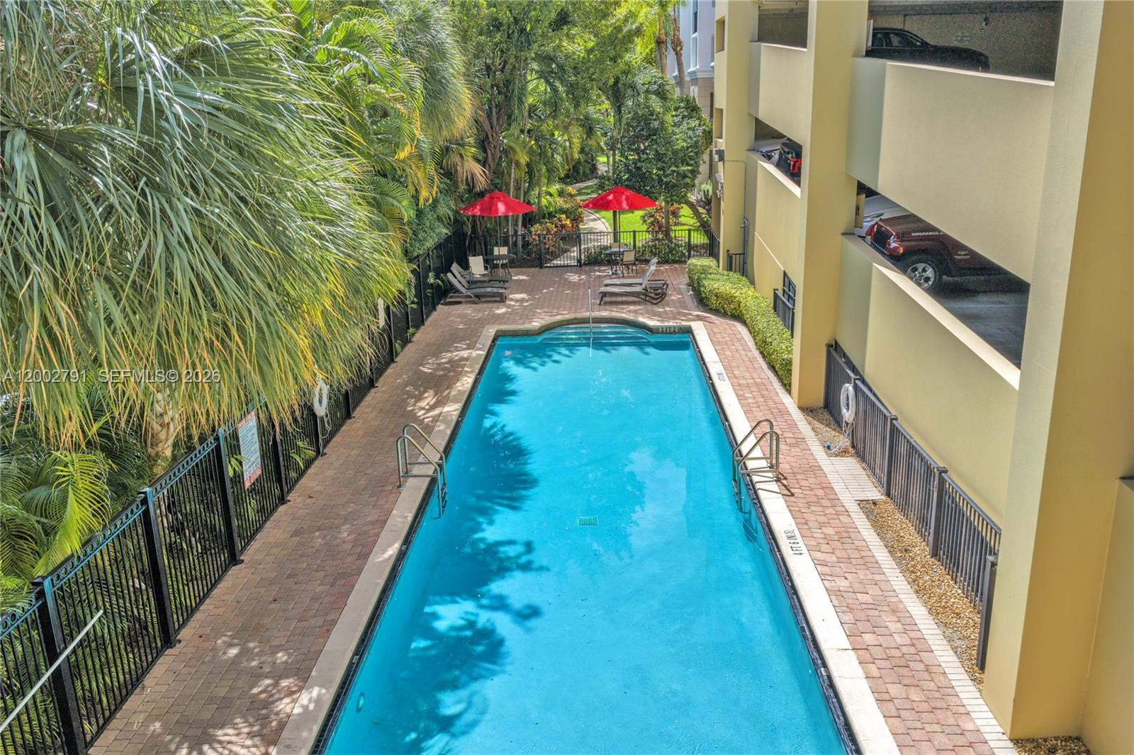 PORTO BELLAGIO CONDO - Residential