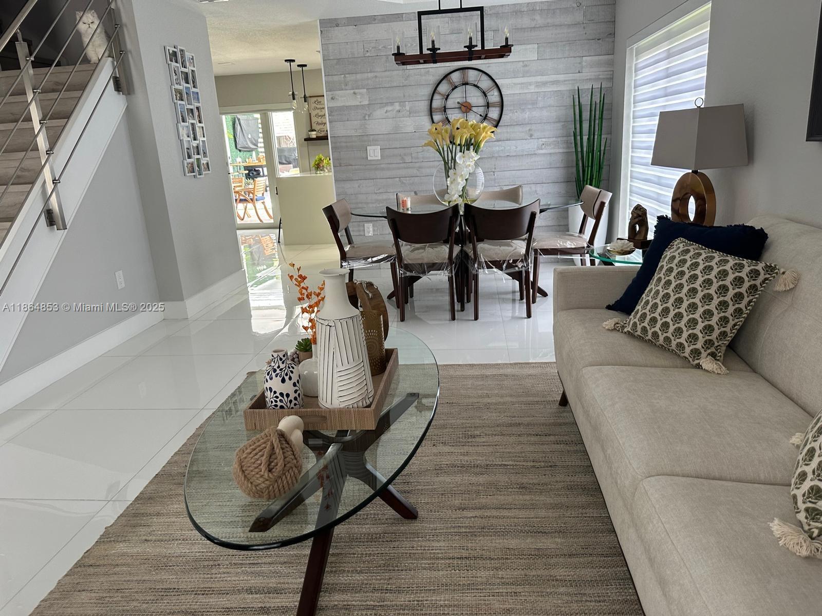 FOUR LAKES SEC 7 - Residential