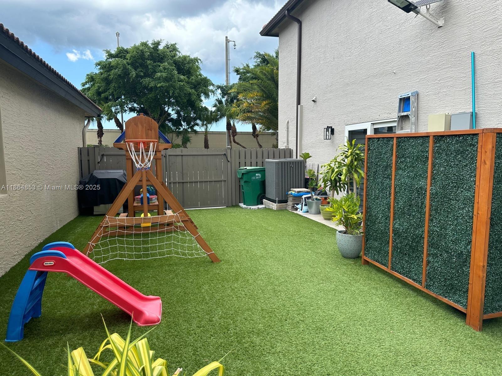 FOUR LAKES SEC 7 - Residential