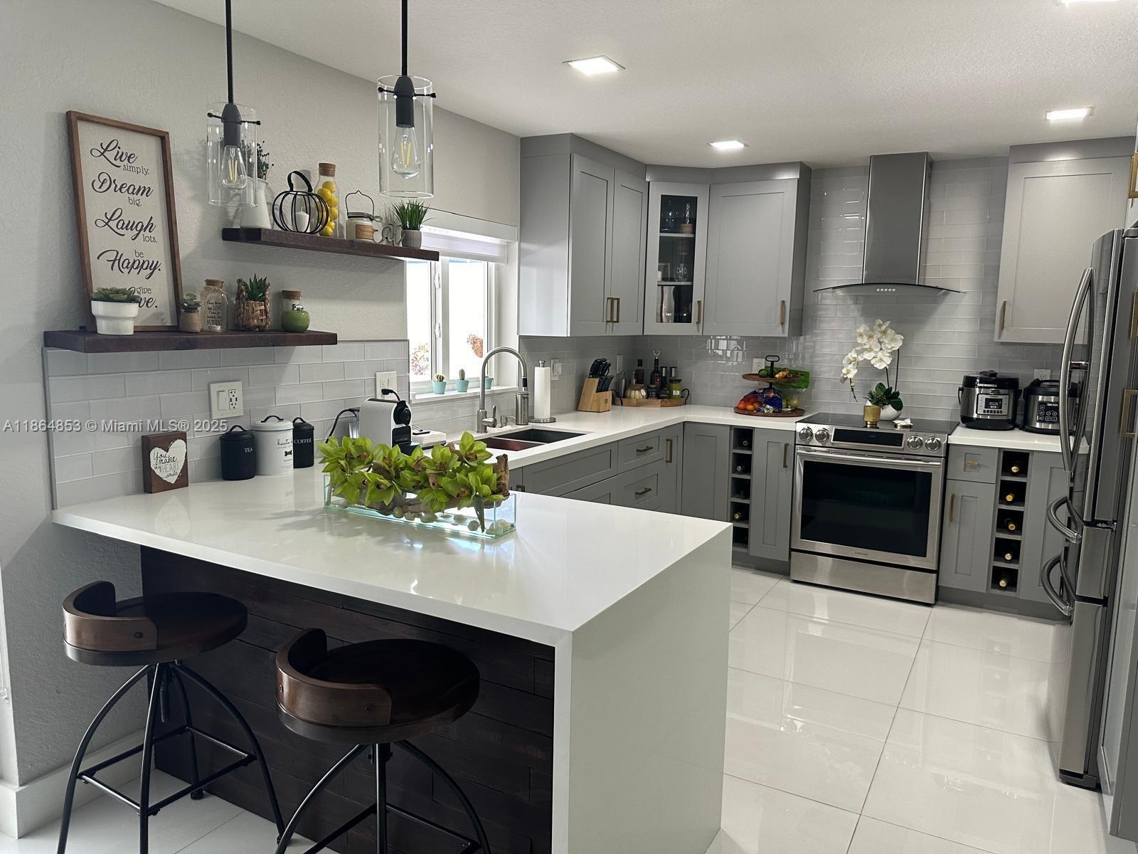 FOUR LAKES SEC 7 - Residential