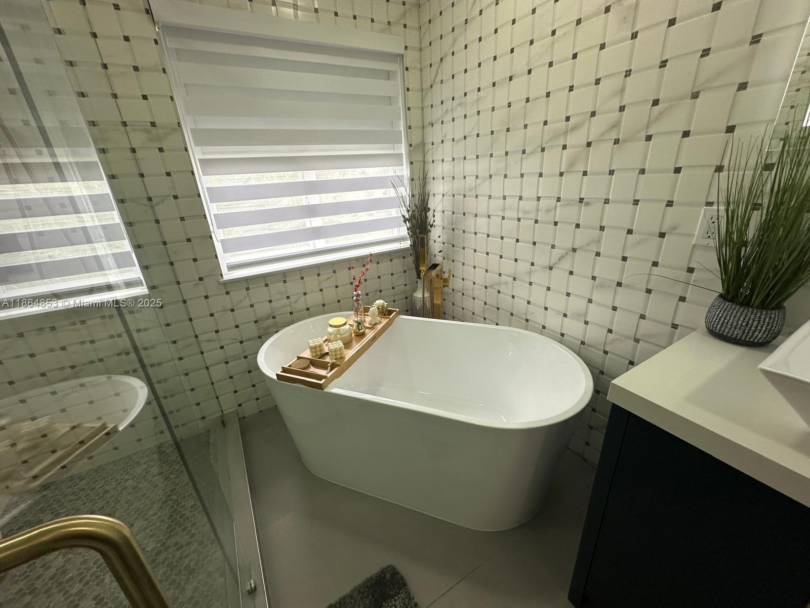 FOUR LAKES SEC 7 - Residential