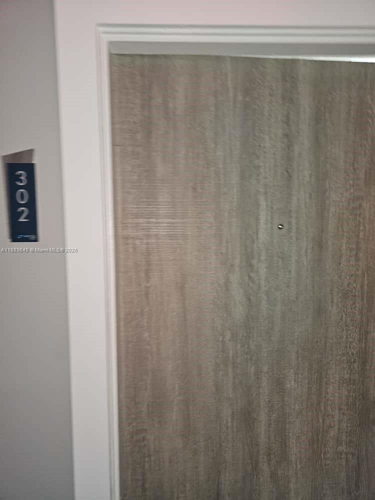 BISCAYNE BCH SUB - Residential Lease