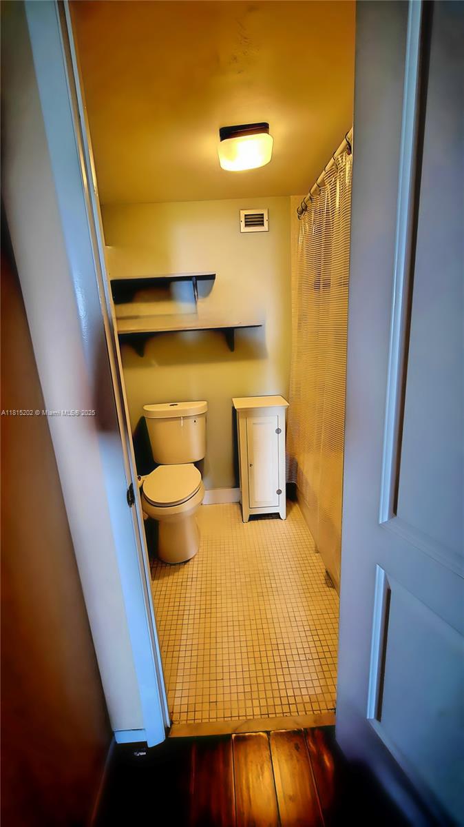 ANDOR PLAZA CONDO - Residential