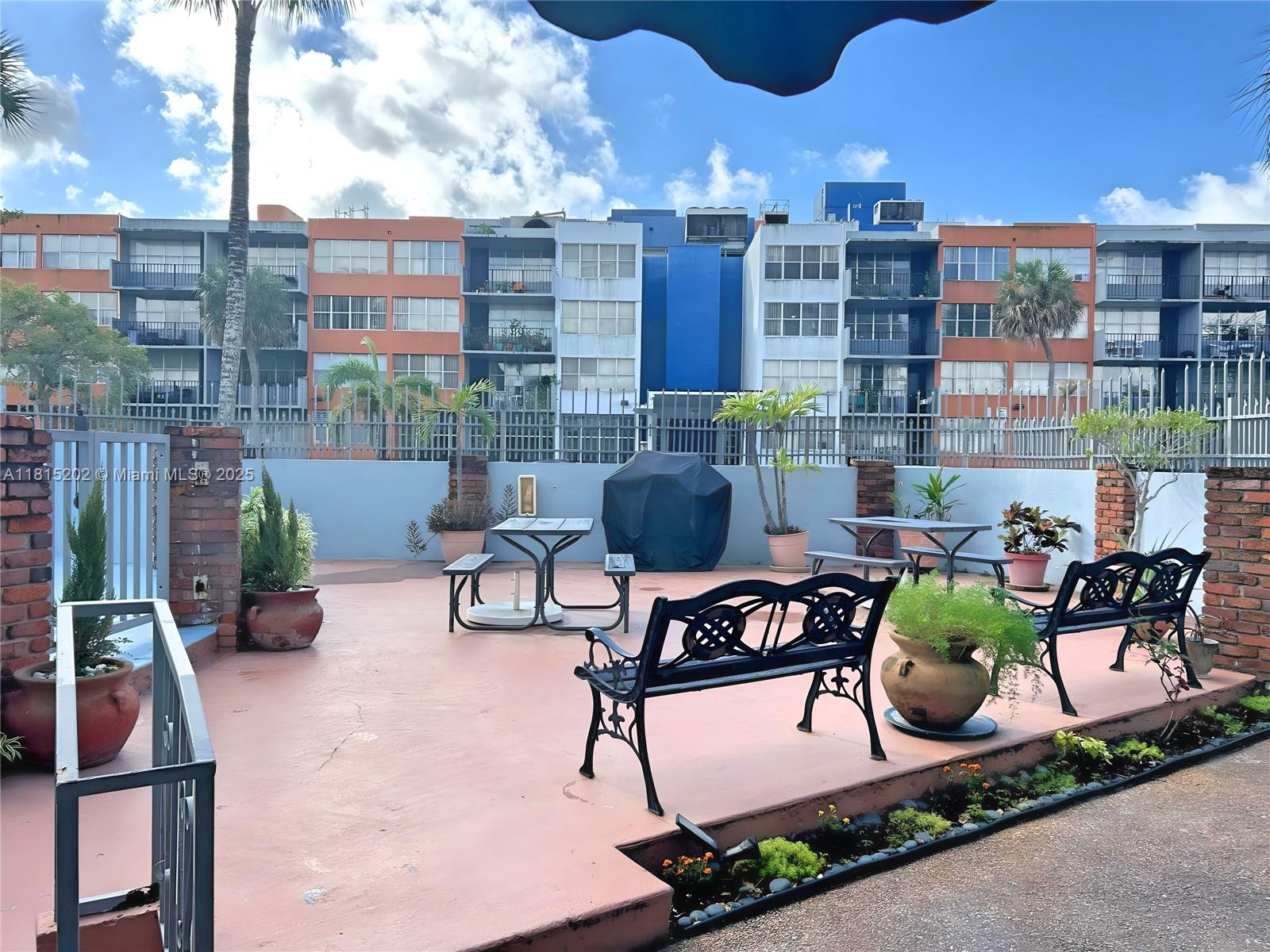 ANDOR PLAZA CONDO - Residential