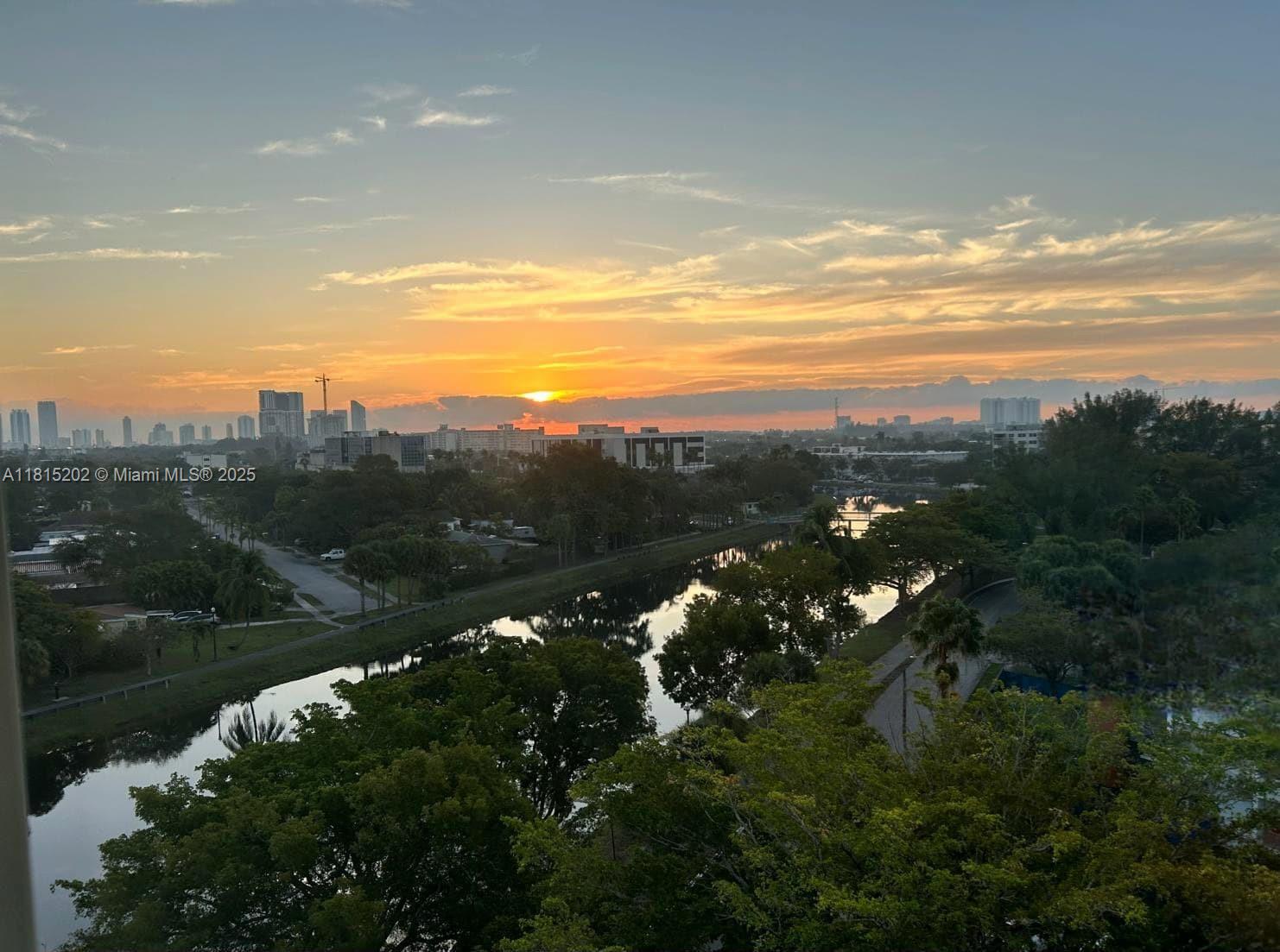 ANDOR PLAZA CONDO - Residential