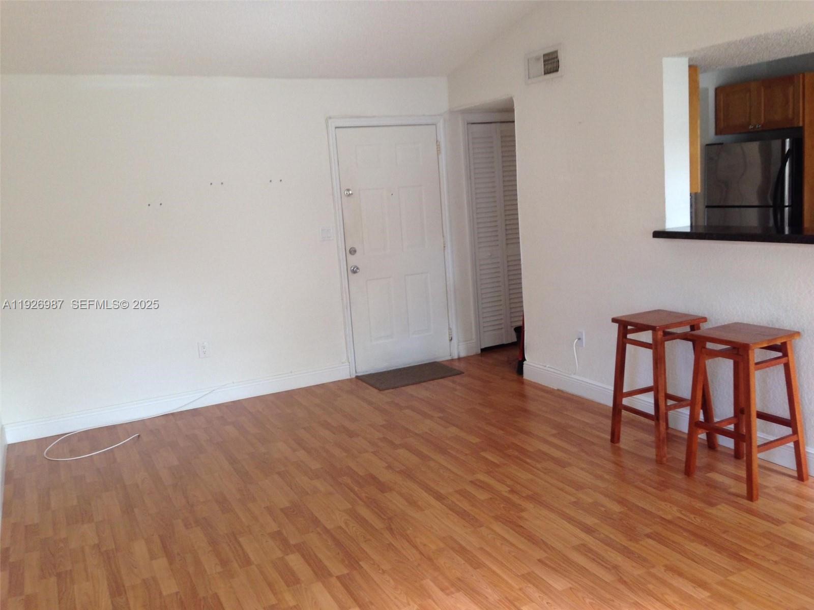 VISTA LAGO AT THE HAMMOCK - Residential