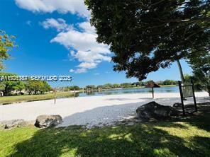 VISTA LAGO AT THE HAMMOCK - Residential