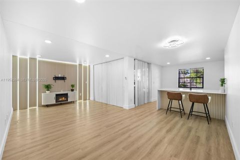 3545 Magellan Cir 351-5 Aventura FL 33180