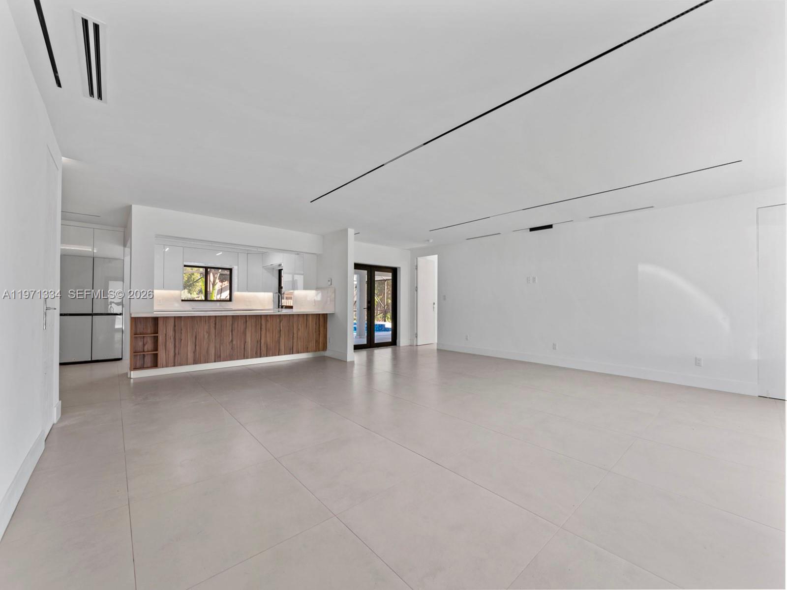 CORAL SPRINGS COUNTRY CLU - Residential