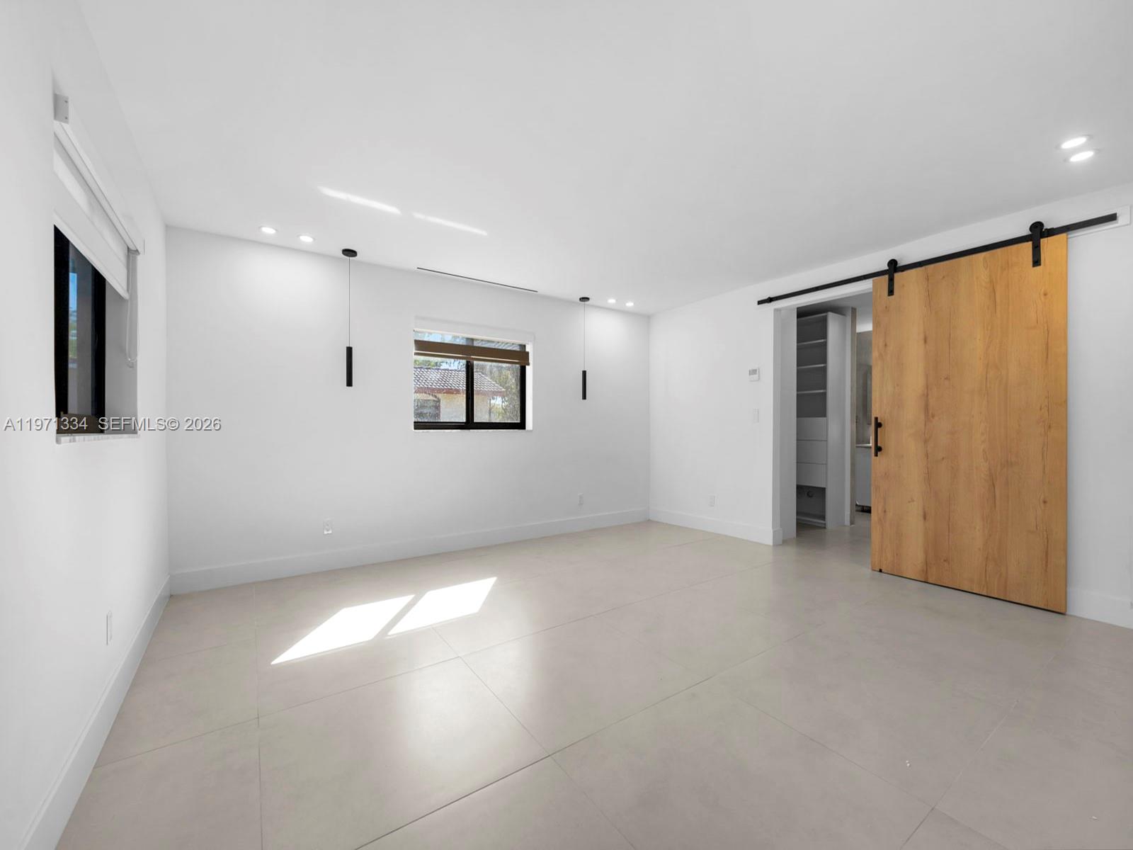 CORAL SPRINGS COUNTRY CLU - Residential