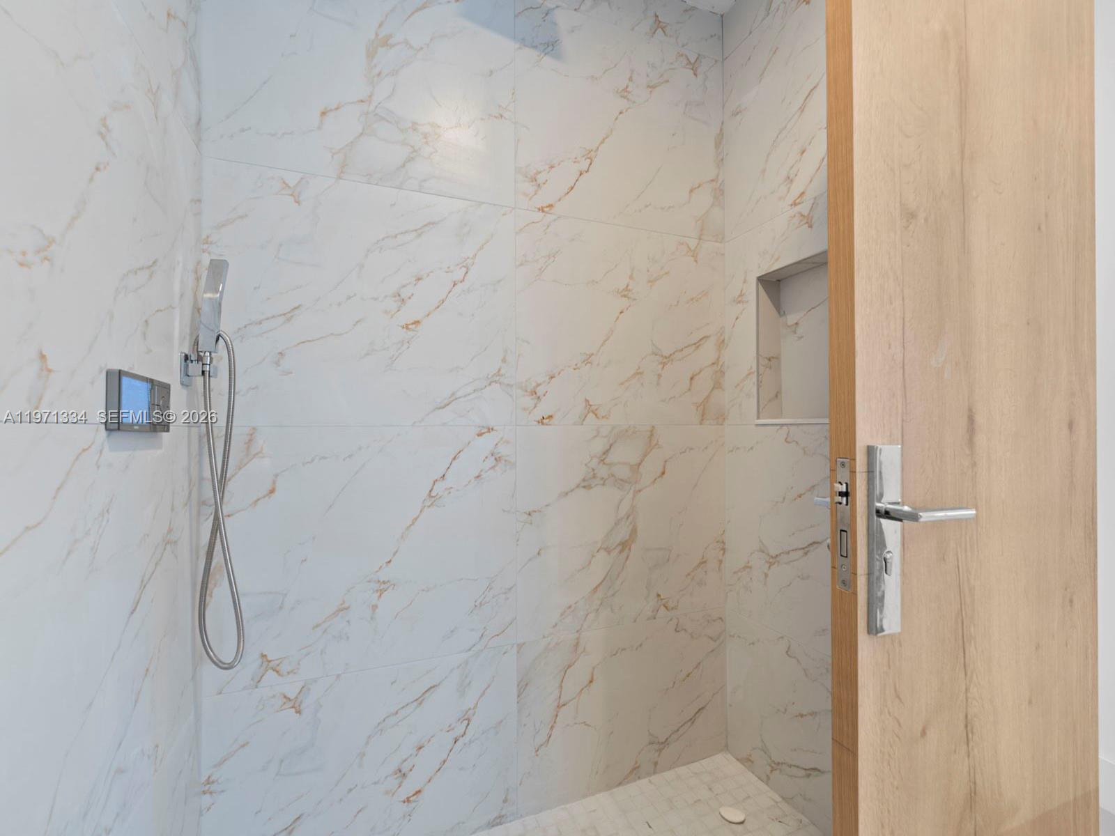 CORAL SPRINGS COUNTRY CLU - Residential