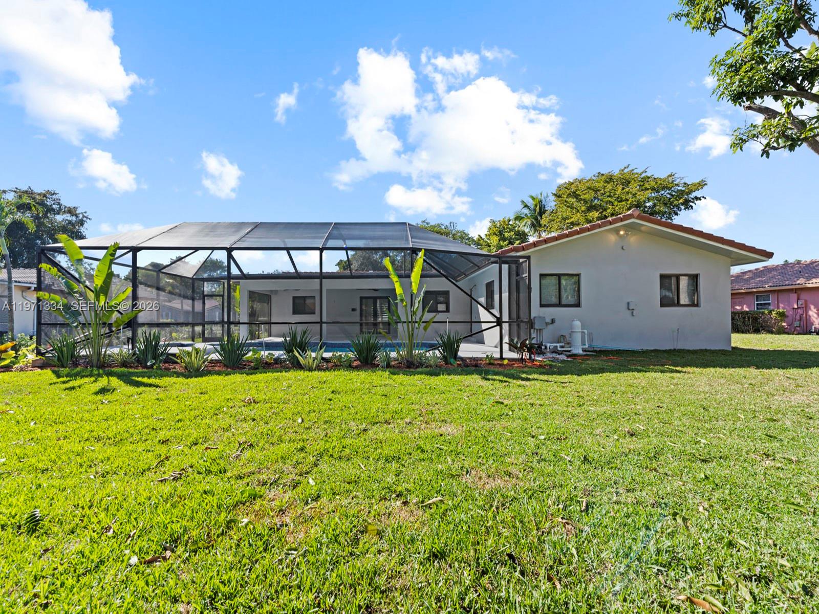 CORAL SPRINGS COUNTRY CLU - Residential