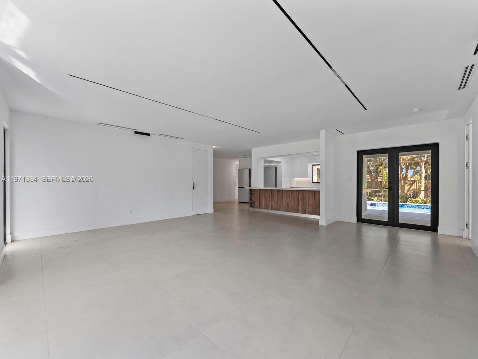 CORAL SPRINGS COUNTRY CLU - Residential