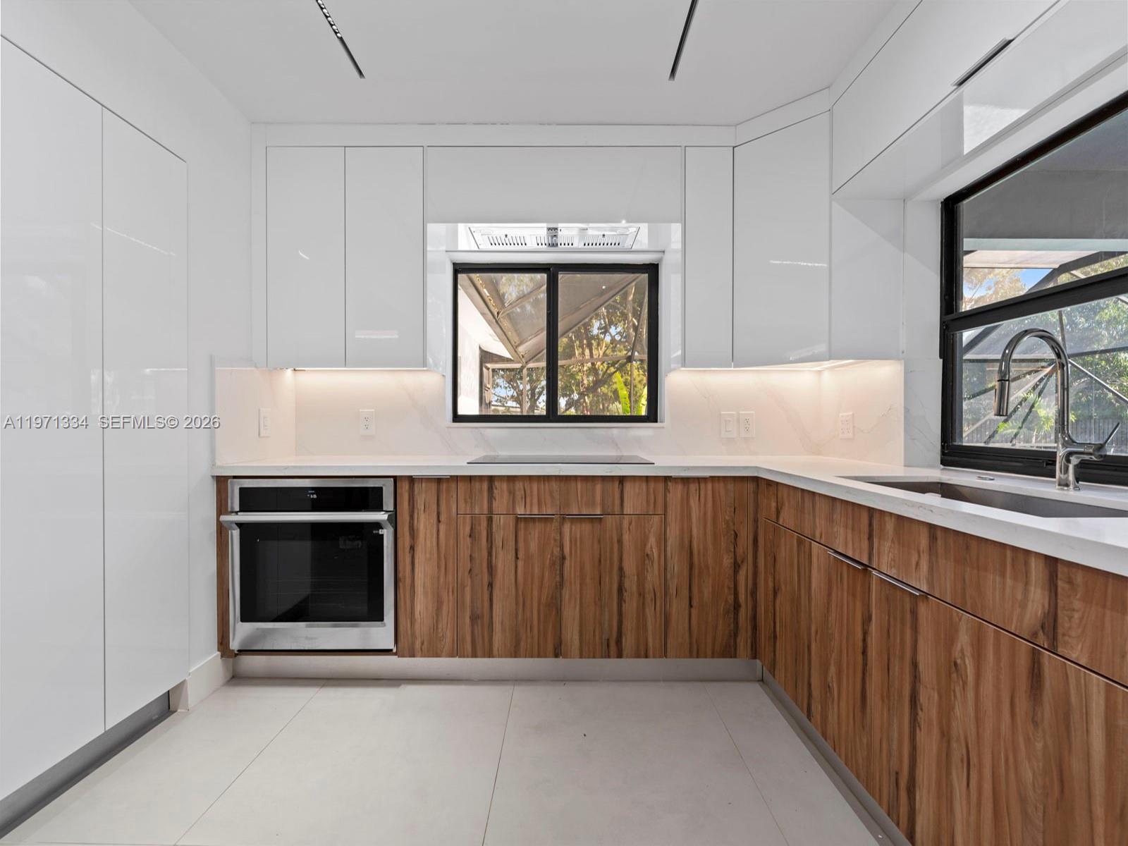 CORAL SPRINGS COUNTRY CLU - Residential