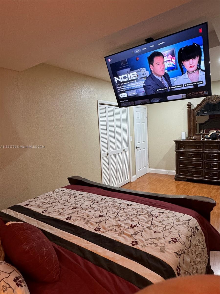 ESSEX VILLAGE - Residential Lease