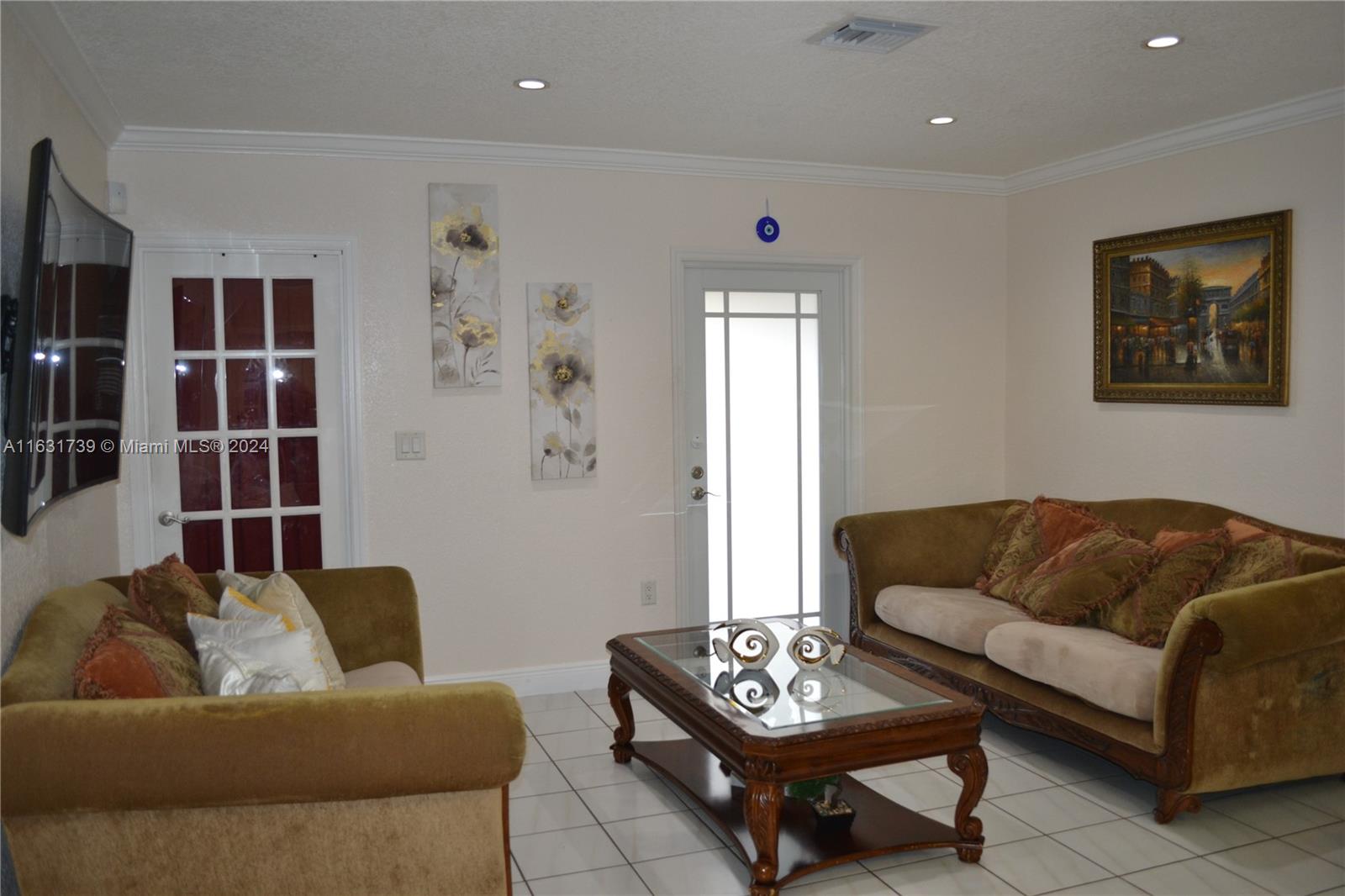 ESSEX VILLAGE - Residential Lease