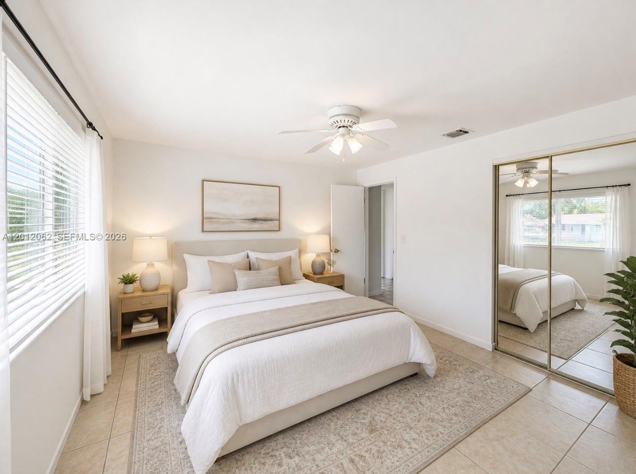 ROYAL PALMS PARK - Residential