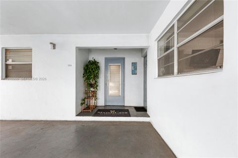 Tiny photo for 1400 N Tallwood Ave #306, Hollywood, FL 33021 (MLS # A11976909)