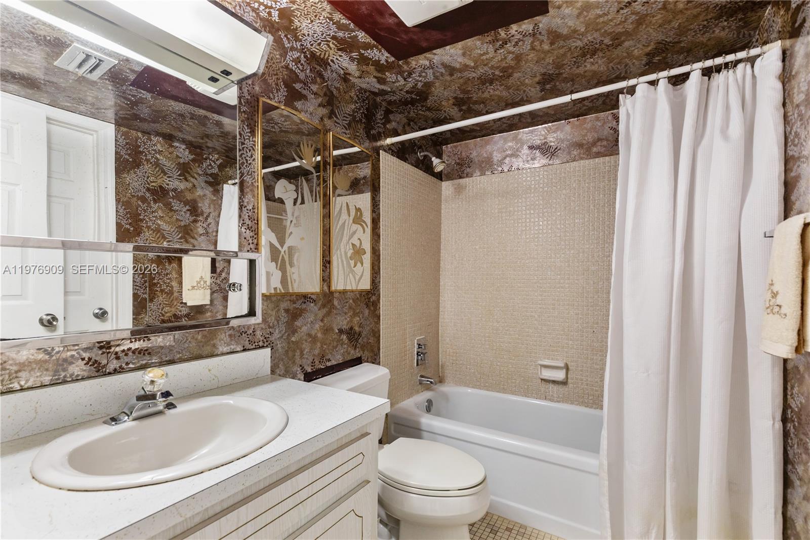 TALLWOOD EAST CONDO - Residential