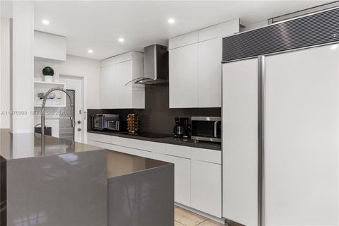 Tiny photo for 1400 N Tallwood Ave #306, Hollywood, FL 33021 (MLS # A11976909)