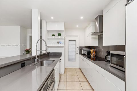 Tiny photo for 1400 N Tallwood Ave #306, Hollywood, FL 33021 (MLS # A11976909)