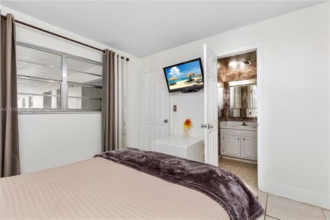 Tiny photo for 1400 N Tallwood Ave #306, Hollywood, FL 33021 (MLS # A11976909)