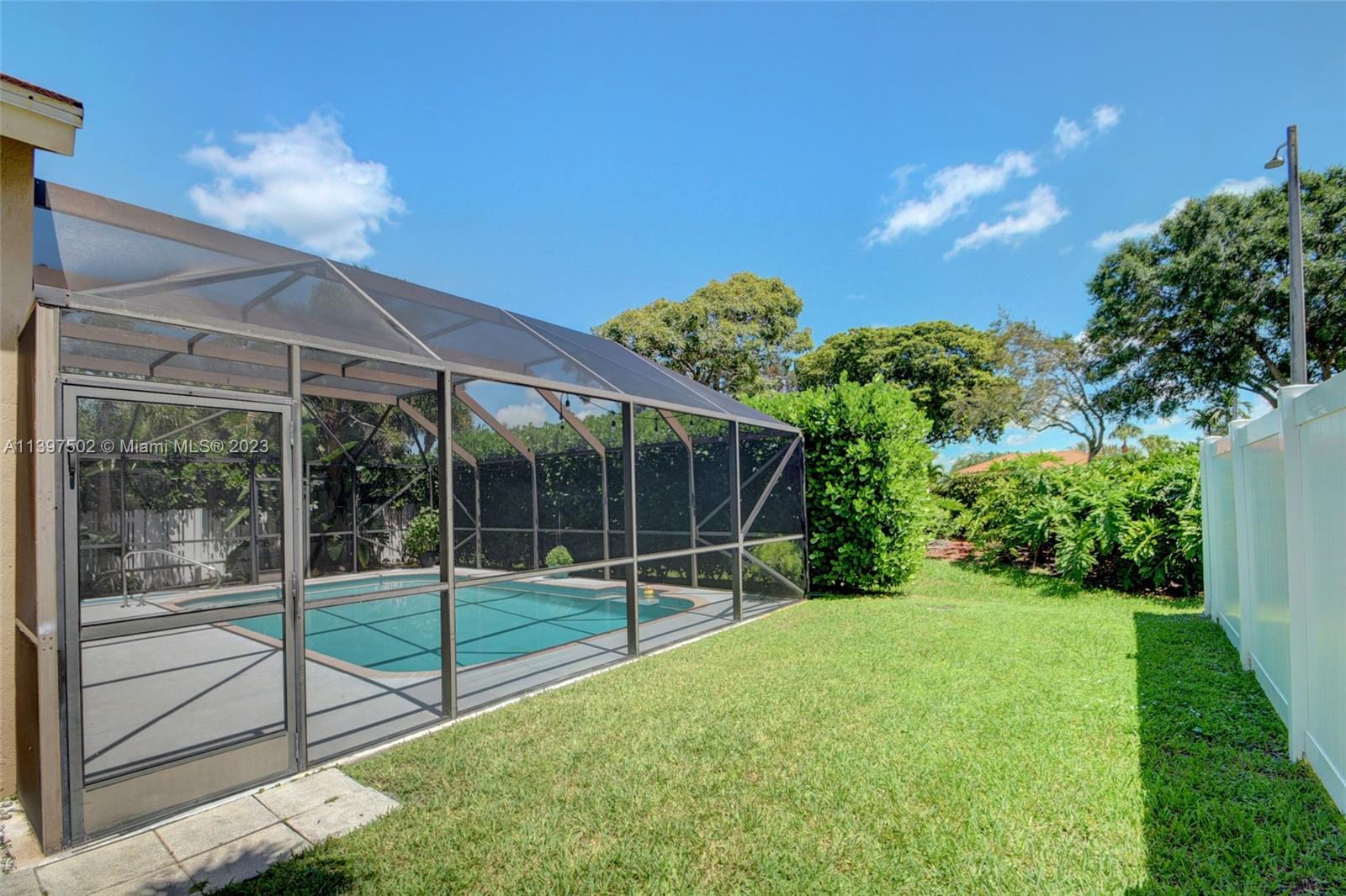 WINSTON TRAILS PAR 16 - Residential