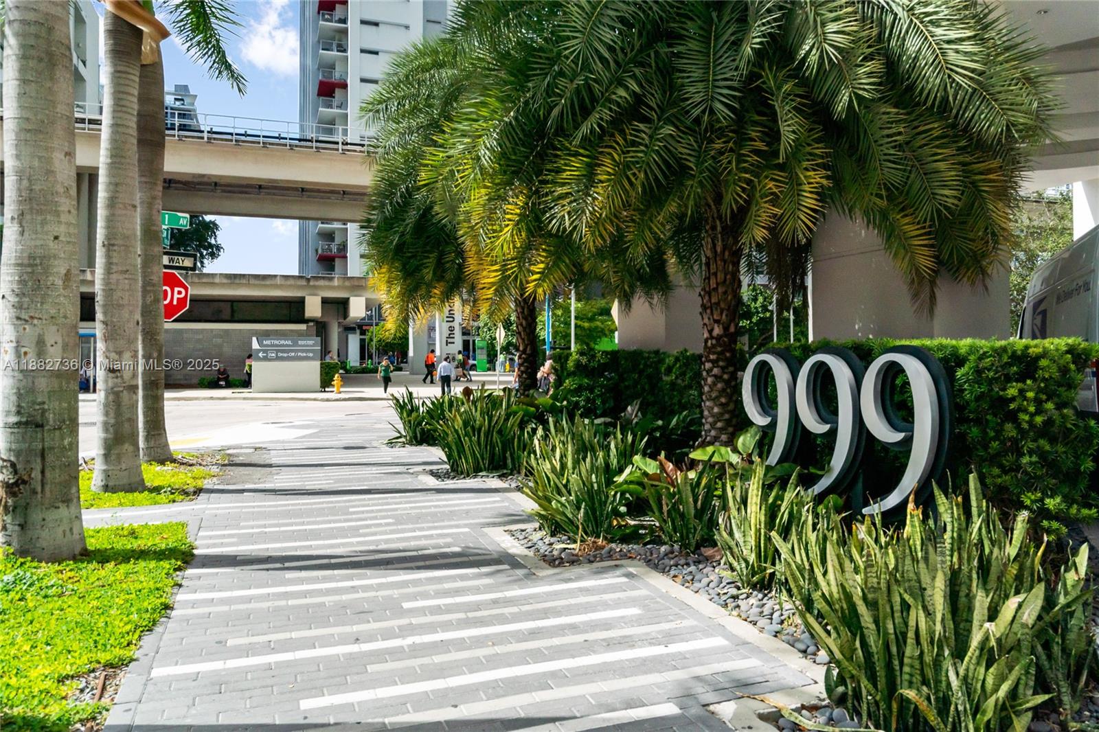 NINE AT MARY BRICKELL VIL - Residential