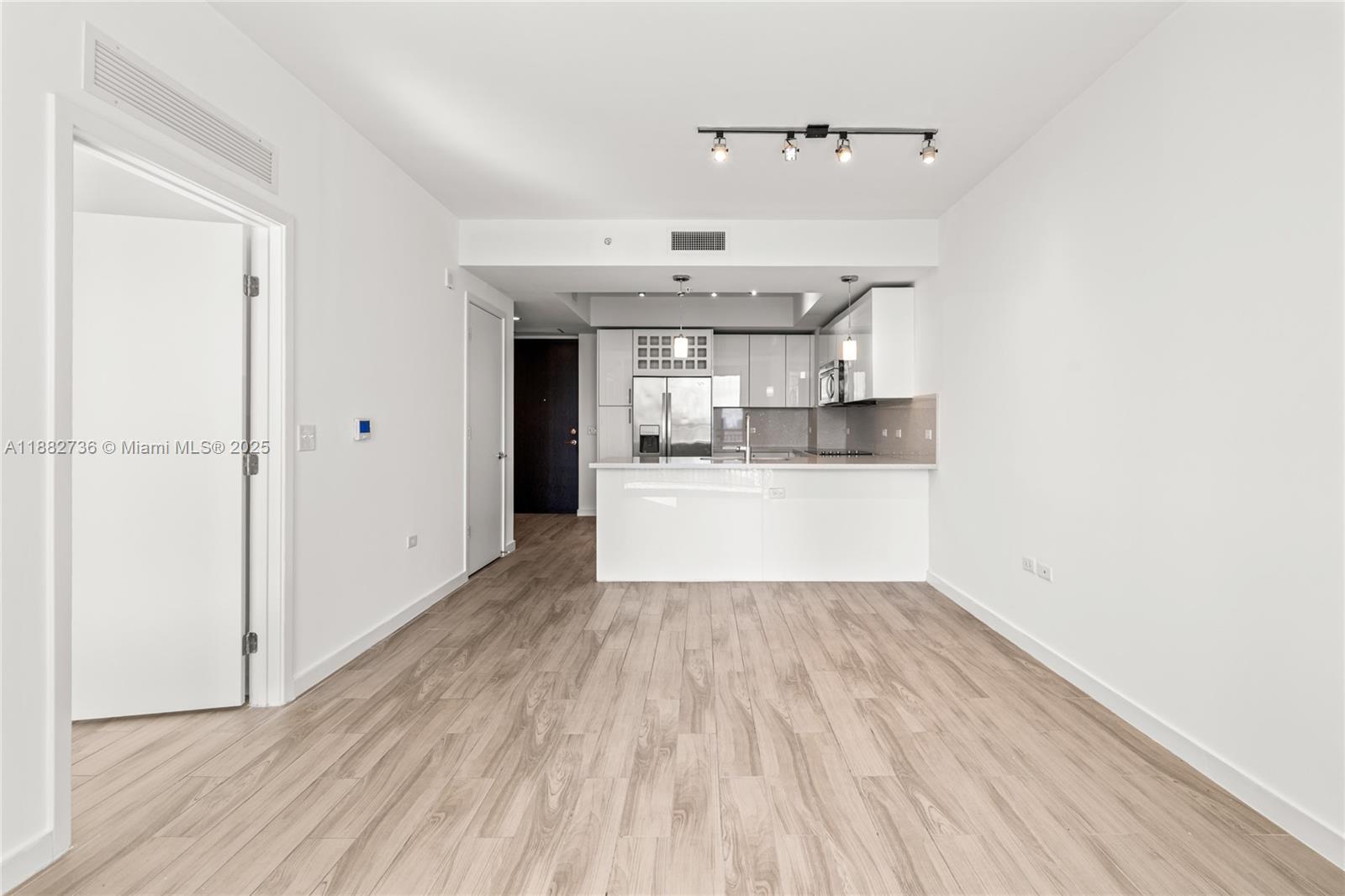 NINE AT MARY BRICKELL VIL - Residential