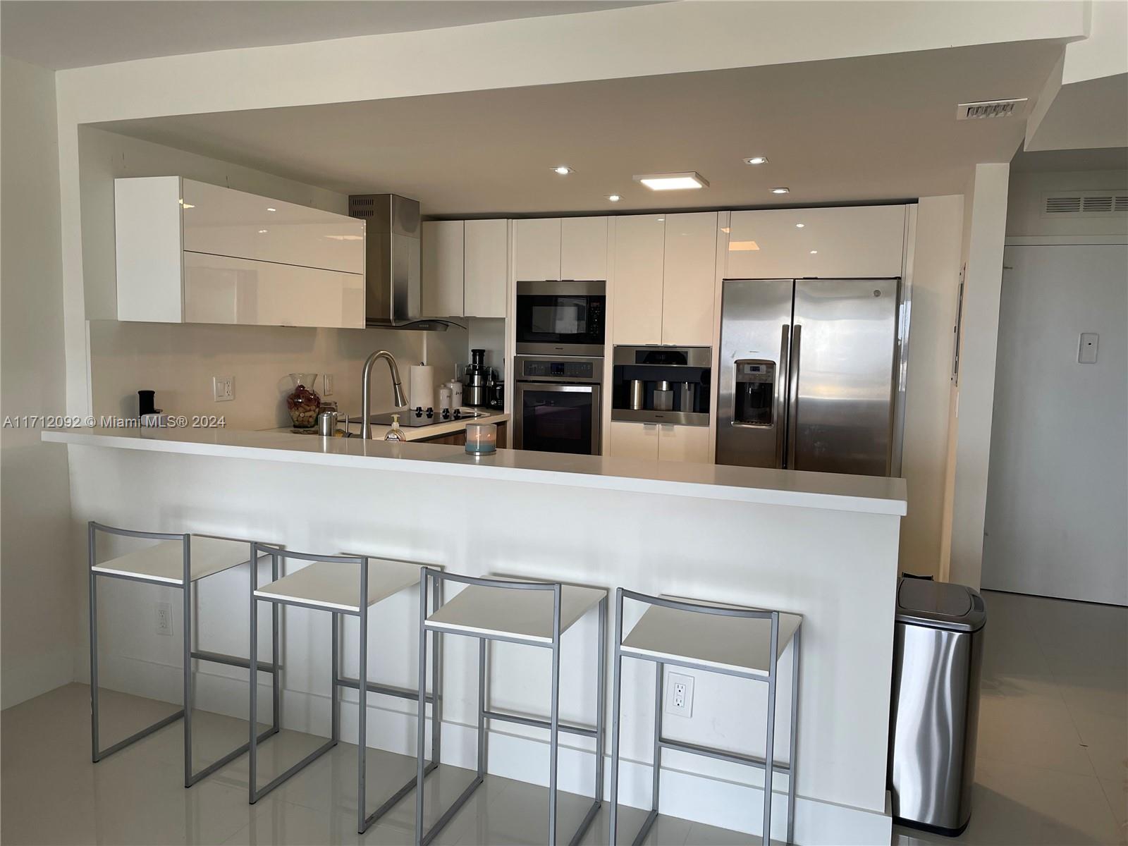 COMMODORE PLAZA CONDO - Residential Lease