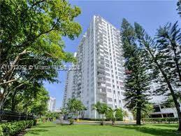 COMMODORE PLAZA CONDO - Residential Lease