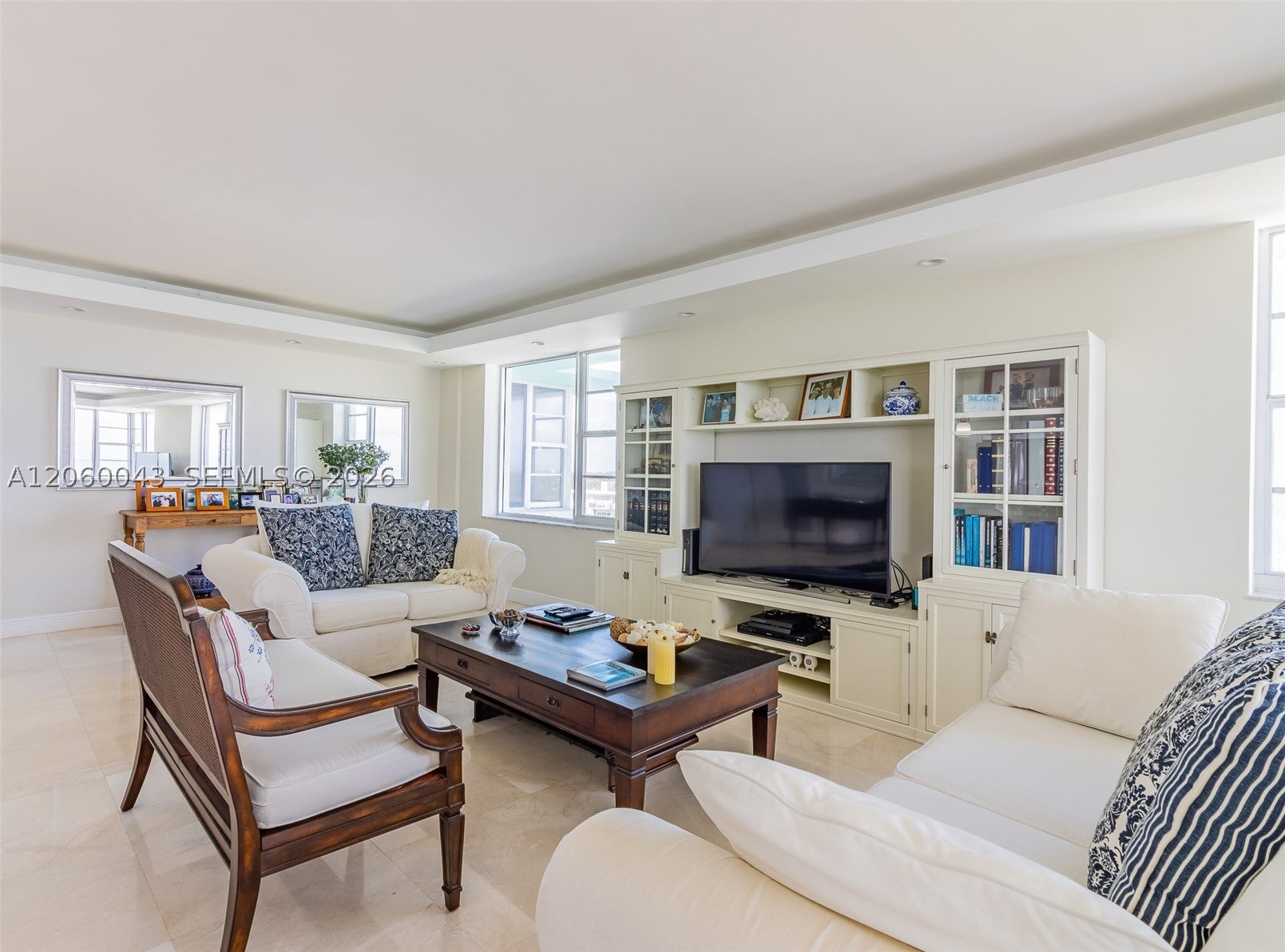 5255 Collins Ave 11E