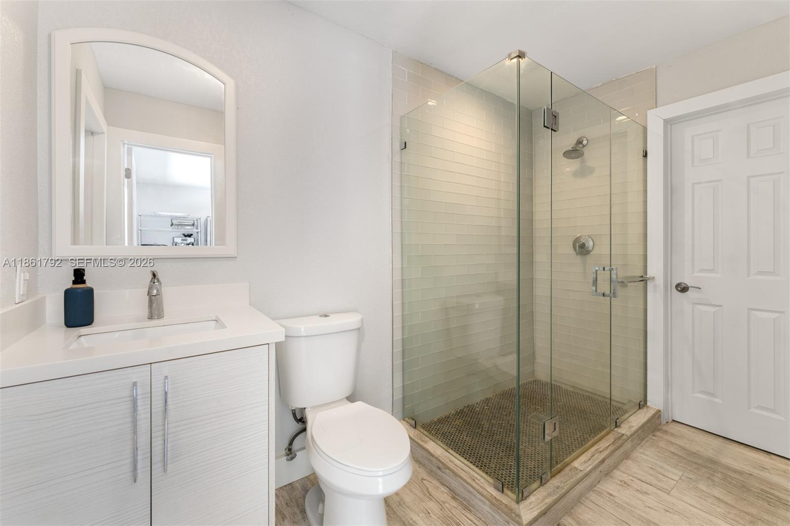 TOWN & RANCH ESTS - Residential