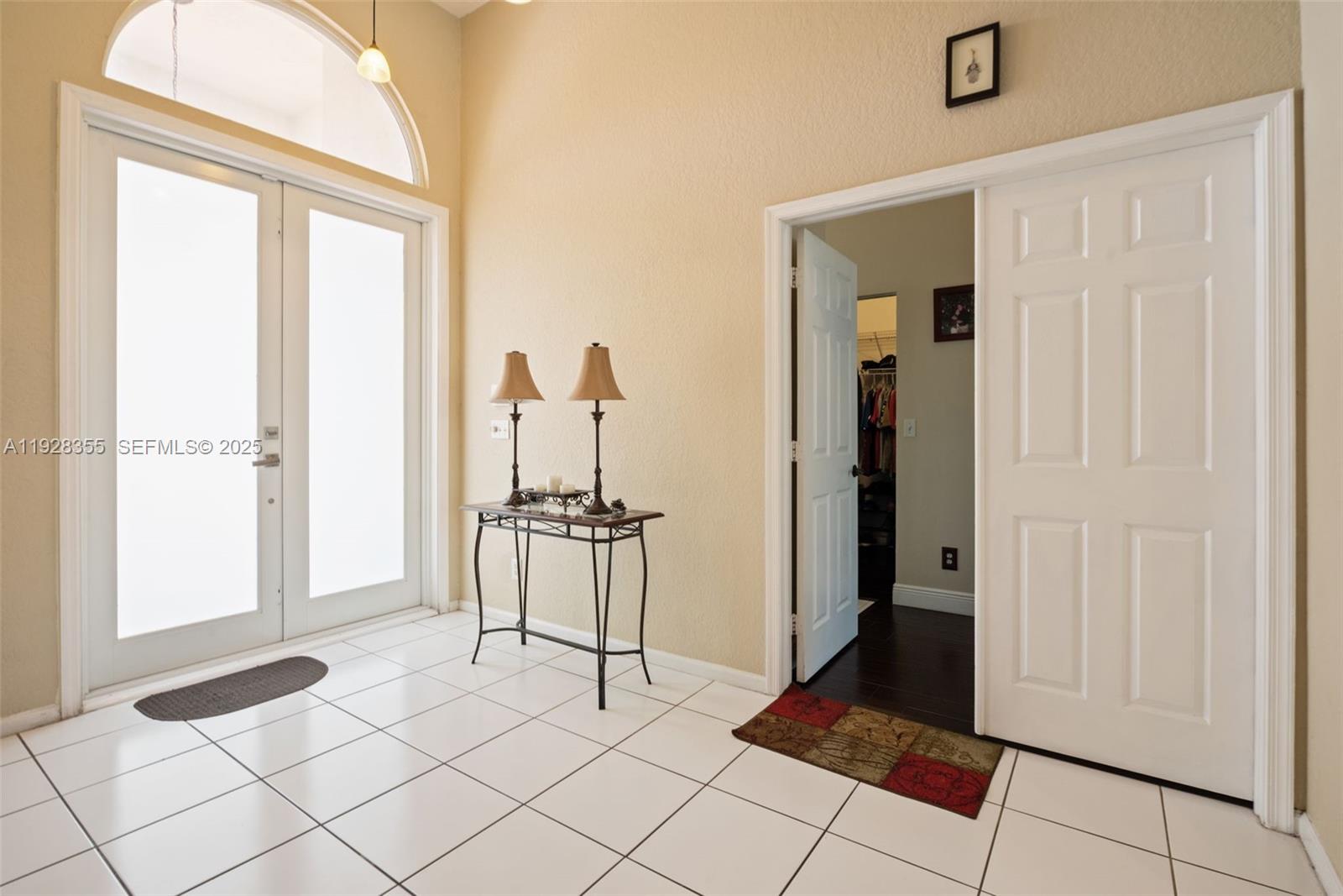 View photos, virtual tours, details... 600 E Cypress Pointe Dr E