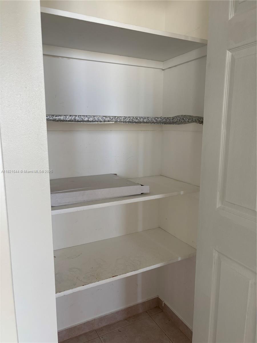 PLAZA TOWERS NORTH CONDO - Residential Lease