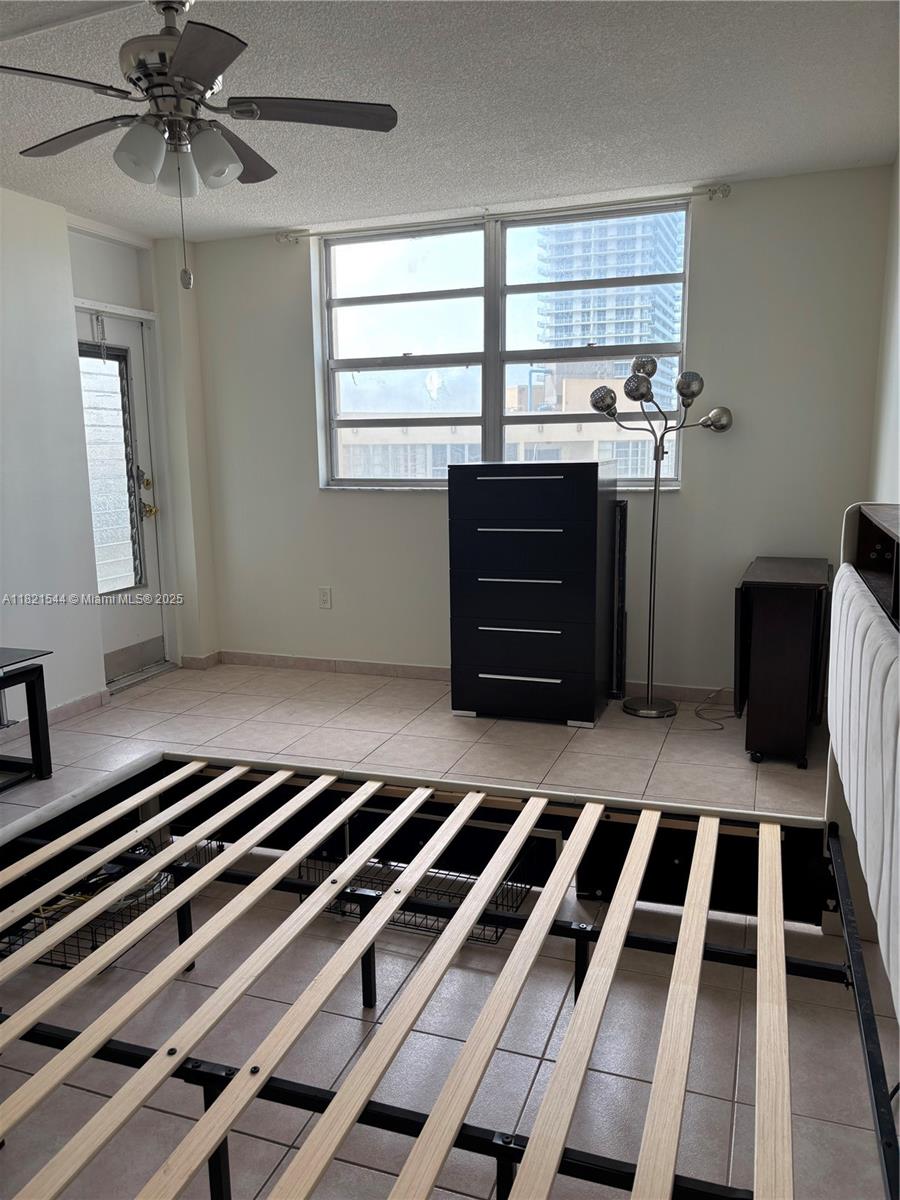 PLAZA TOWERS NORTH CONDO - Residential Lease