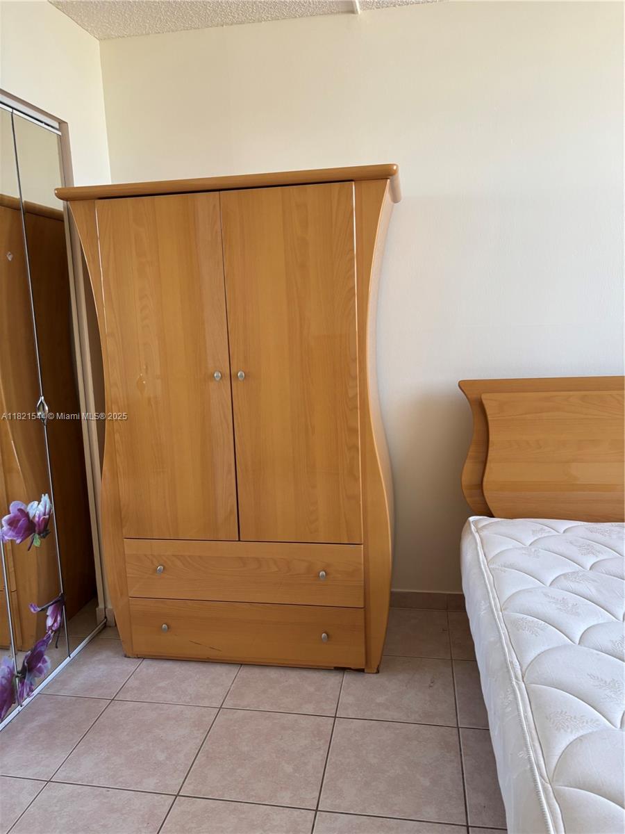 PLAZA TOWERS NORTH CONDO - Residential Lease