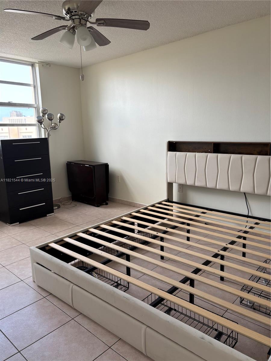 PLAZA TOWERS NORTH CONDO - Residential Lease